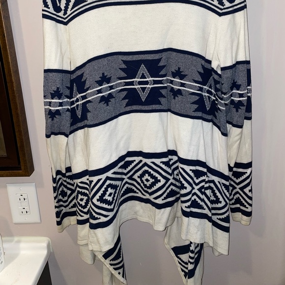 Forever 21 Sweater Bundle - Picture 9 of 13